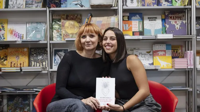 Jolanda Renga presenta il suo primo libro da Rinascita