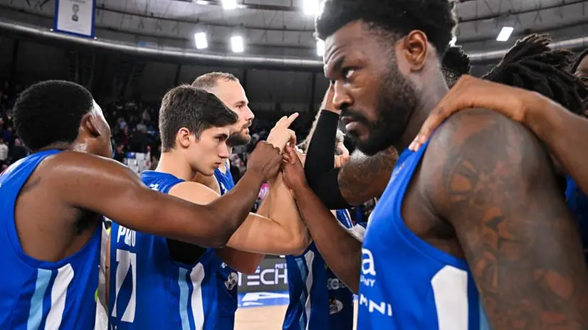 Basket, le immagini di Germani-Trento