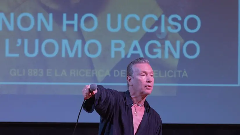 Mauro Repetto al Teatro Der Mast presenta il suo libro dedicato agli 883