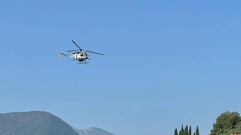 Il «rinoceronte volante» nel cielo di Montisola © www.giornaledibrescia.it