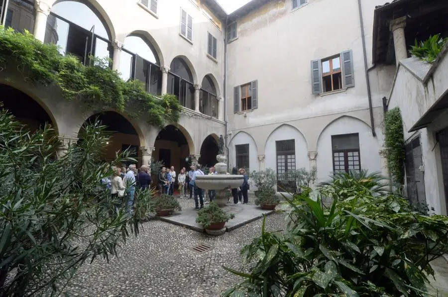 Visitatori a Palazzo Colleoni