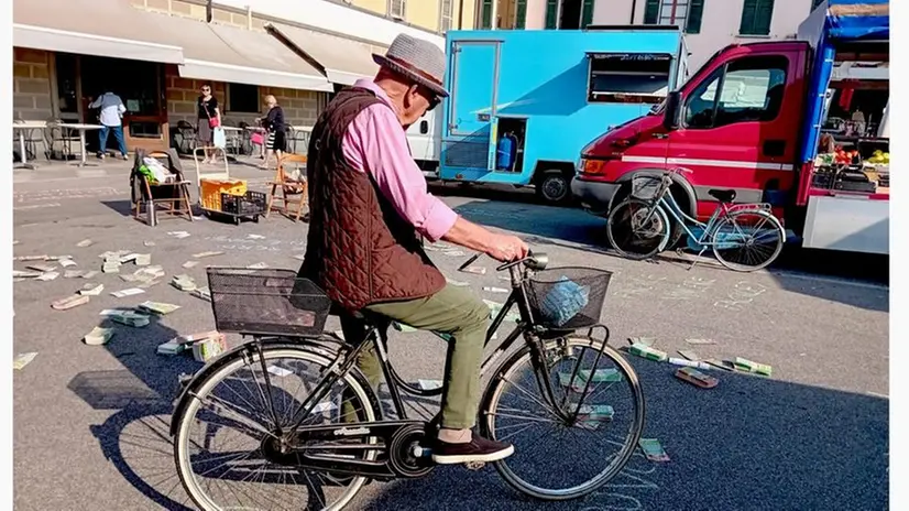 L'installazione «Testimoni d’azzardo» a Borgo San Giacomo