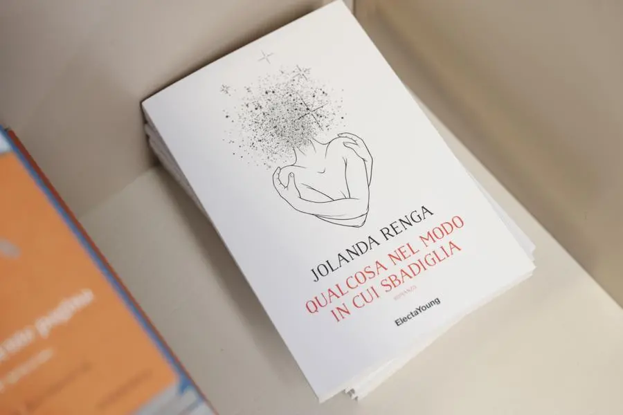 Jolanda Renga presenta il suo primo libro da Rinascita