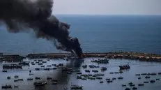 Il porto di Gaza, imbarcazioni colpite da missili israeliani