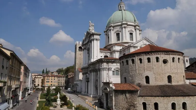 Il Duomo Nuovo e il Duomo Vecchio a in città - © www.giornaledibrescia.it