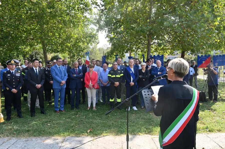 La cerimonia per l'11 settembre al Parco Torri Gemelle
