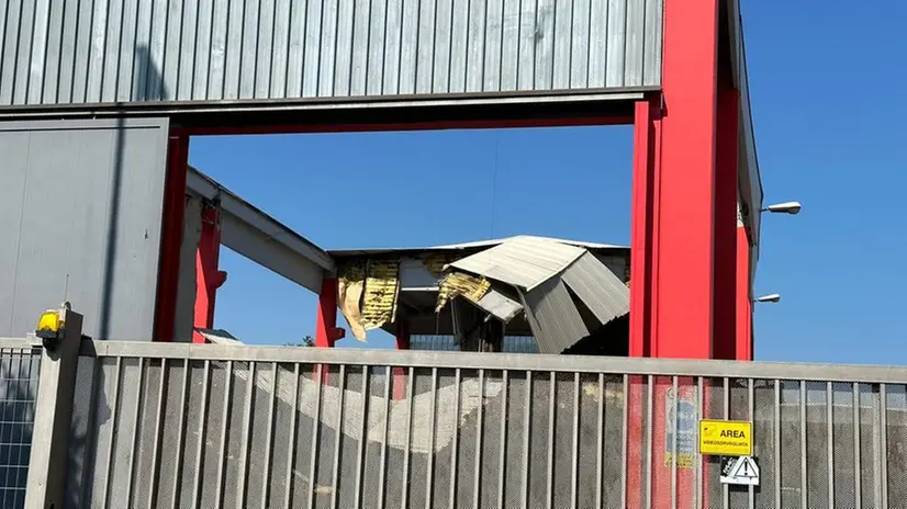 A Poncarale è crollata una porzione di tetto di un capannone