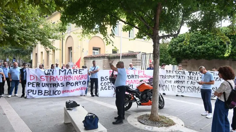 Lo sciopero del trasporto pubblico locale a Brescia