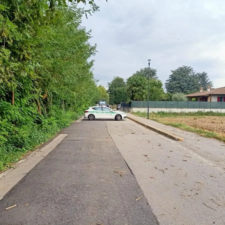 La Polizia locale di Rovato sul luogo dell'incidente