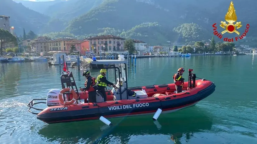 Proseguono le ricerche della turista tedesca di 20 anni caduta nel Sebino una settimana fa