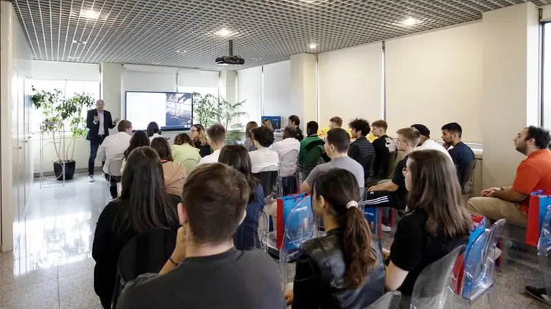 Il corso inizierà il primo novembre 2023 e prevede un percorso di apprendistato con formazione interna - © www.giornaledibrescia.it