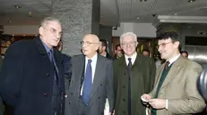 Napolitano tra Martinazzoli e Corsini quando venne a Brescia nel 2004 - Foto New Eden Group © www.giornaledibrescia.it