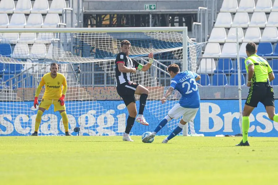 Il Brescia in campo al Rigamonti contro l'Ascoli