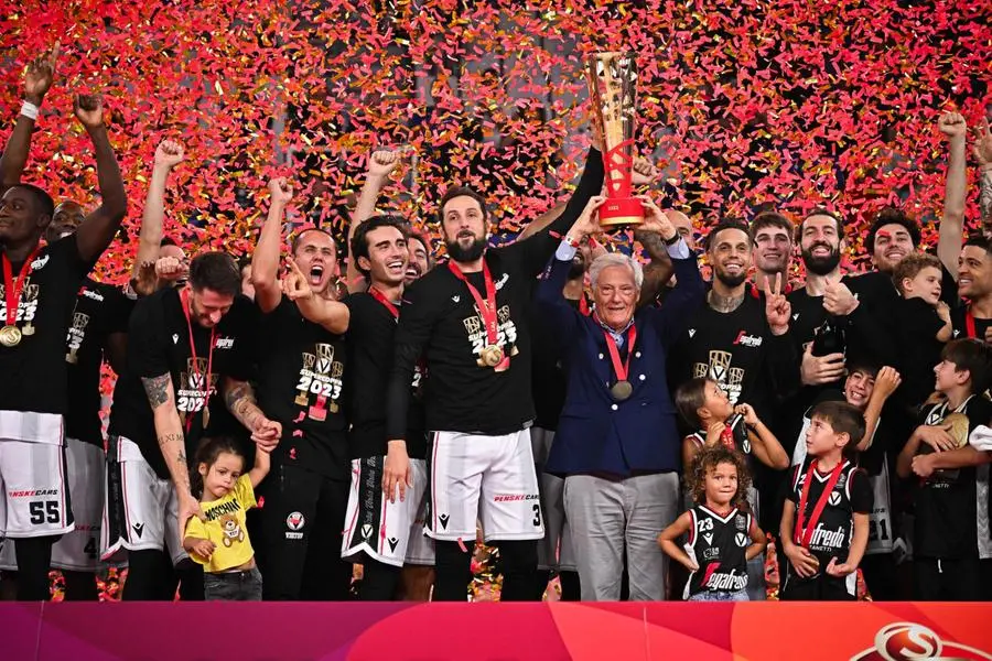 Supercoppa: le immagini di Germani Brescia -Virtus Bologna