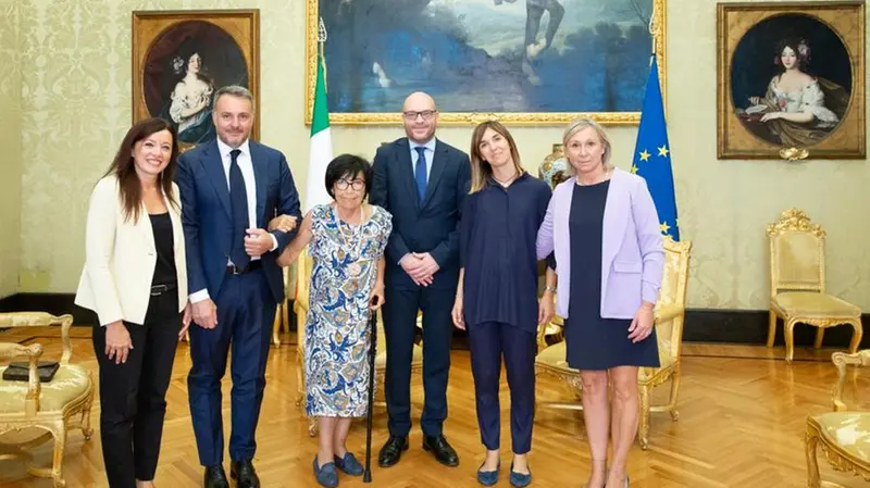 La famiglia di Umberto coi deputati della Lega