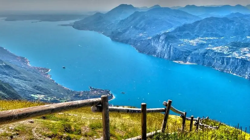 Panoramica sul lago di Garda - Foto Gianpaolo Gorlani © zoom.giornaledibrescia.it