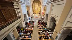 La messa nella basilica di santa Teresa d'Avila - Foto © www.giornaledibrescia.it