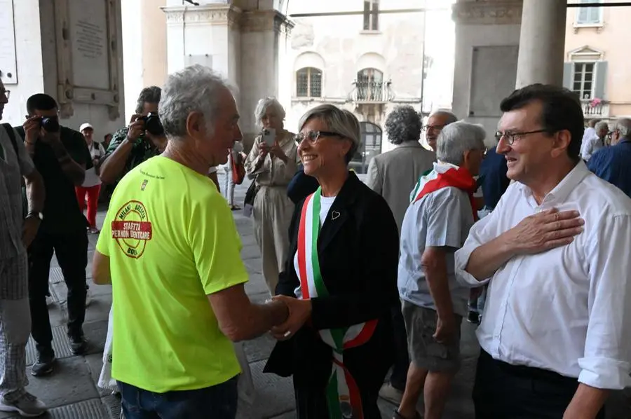 L'arrivo della staffetta in piazza Loggia