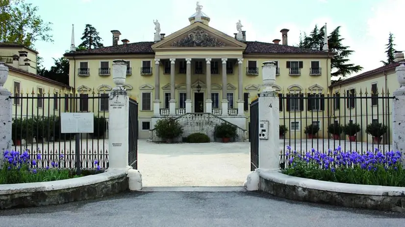 L’edificio che ospiterà la realtà a favore di giovani disabili - © www.giornaledibrescia.it