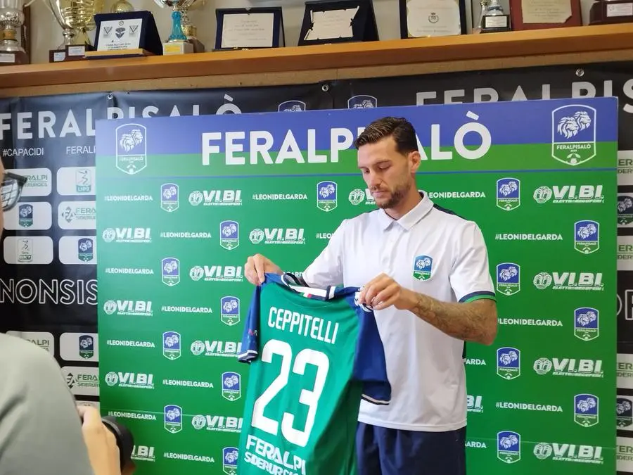 La FeralpiSalò presenta il nuovo difensore Luca Cappitelli