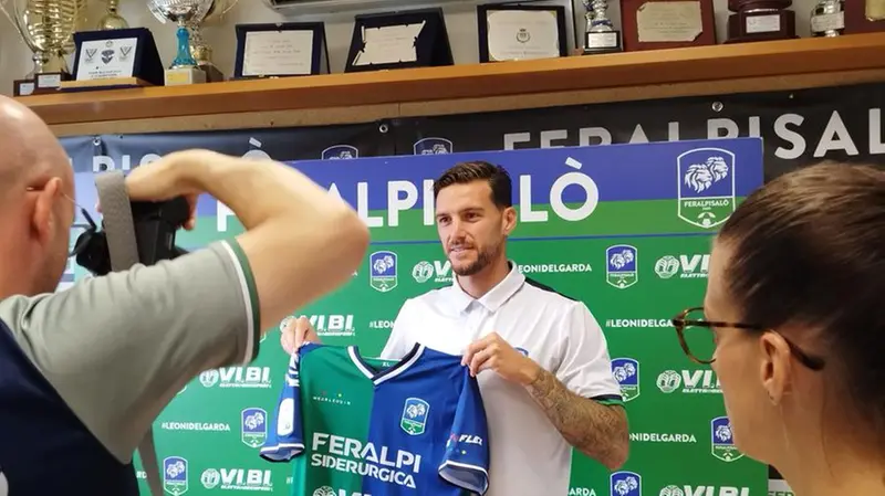 La FeralpiSalò presenta il nuovo difensore Luca Cappitelli