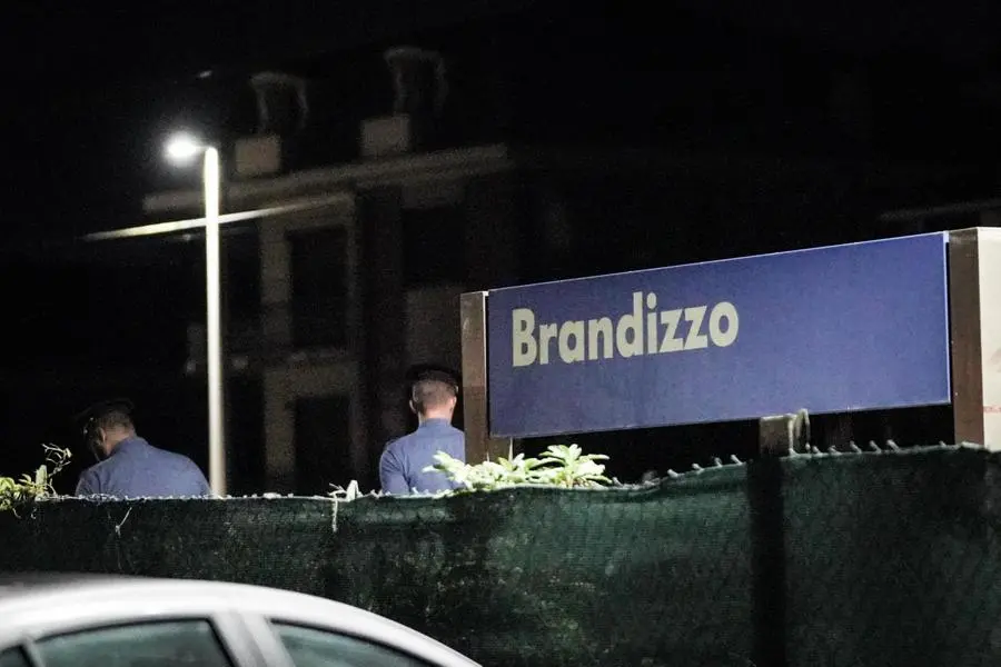 Il treno ha travolto e ucciso i 5 operai a Brandizzo