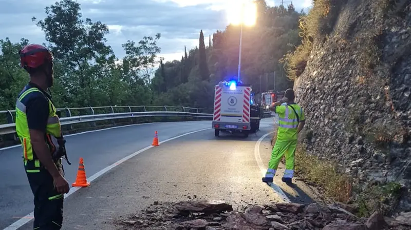 Smottamento sulla 45 bis tra Toscolano e Bogliaco