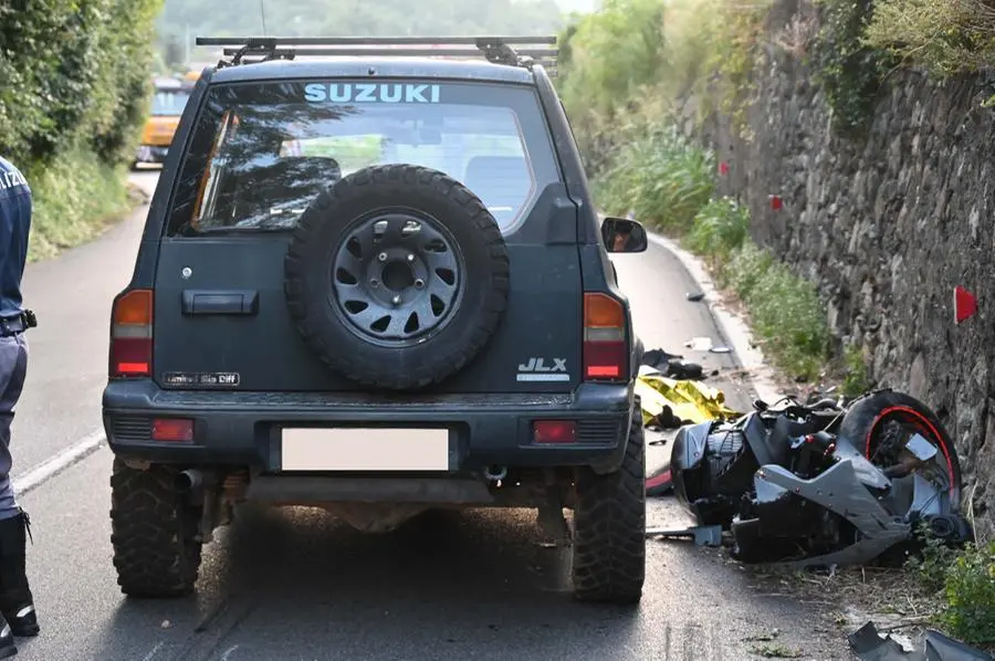 L Auto E La Moto Dell Incidente A Provaglio D Iseo Il Agosto Giornale Di Brescia