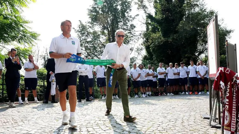 La FeralpiSalò al Santuario di Superga