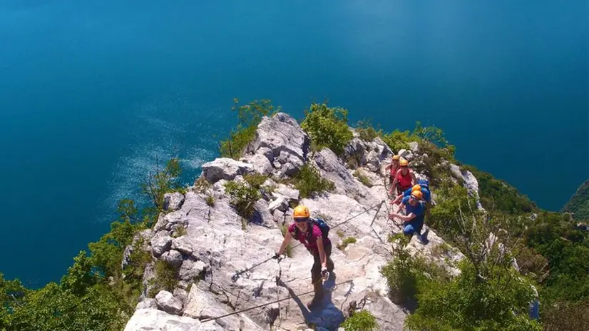 Un tratto del Sentiero dei Laghi - © www.giornaledibrescia.it