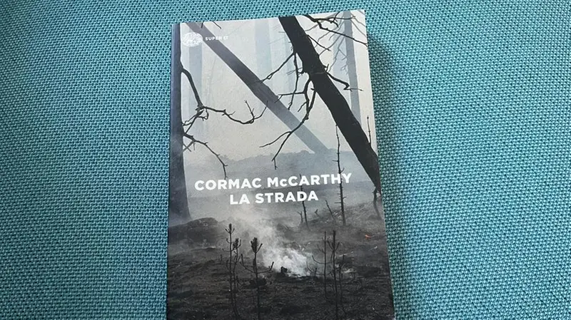 La copertina di La strada