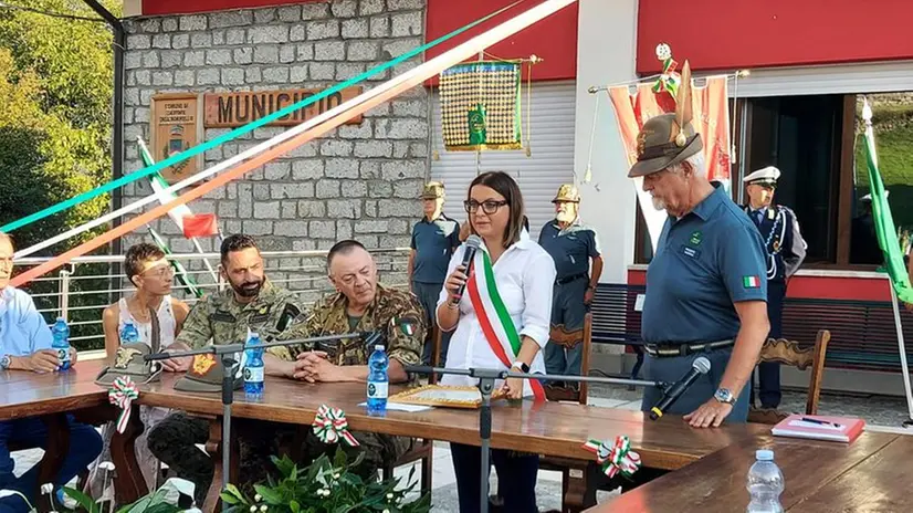 Il conferimento della cittadinanza onoraria all'Ana a Saviore