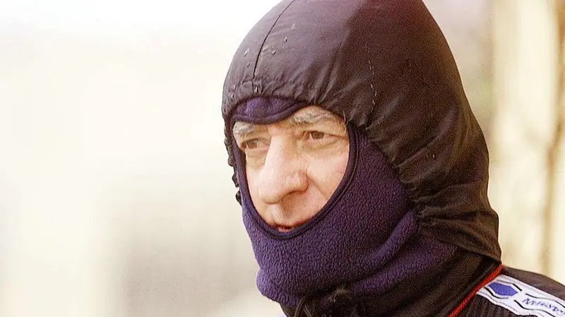 Versione «agente speciale». Mazzone odiava il freddo: passamontagna e cappuccio da autunno a primavera - © www.giornaledibrescia.it