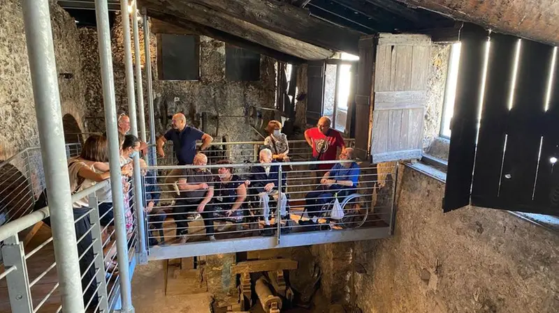 La visita al maglio - © www.giornaledibrescia.it