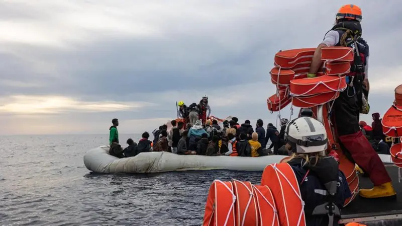 A Lampedusa sono ripresi gli sbarchi - Fonte Sos Mediterranea