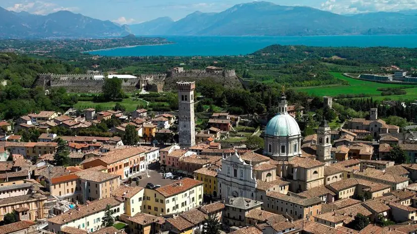 Tra borghi e contrade si susseguono le dolci colline - © www.giornaledibrescia.it