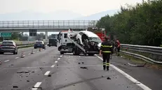 L'auto dei turisti sloveni distrutta in A21
