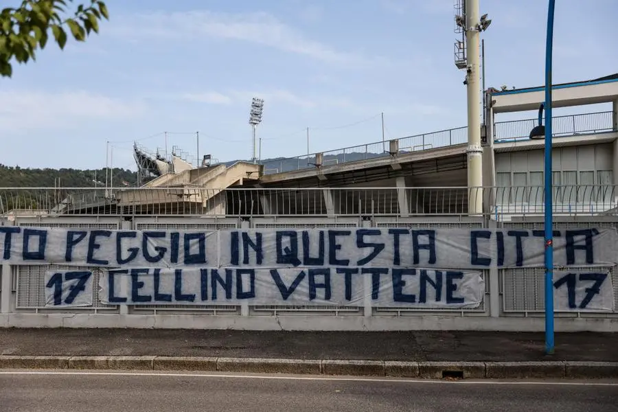 La contestazione degli Ultras contro Massimo Cellino
