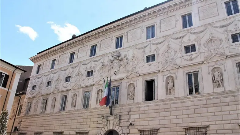 Il Palazzo del Consiglio di Stato dove oggi si gioca la partita più importante - © www.giornaledibrescia.it