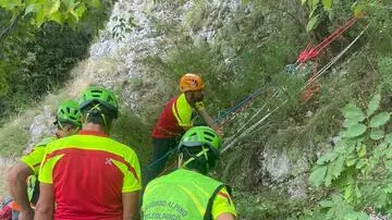 Scivola e cade in dirupo in Molise, morta turista di 32 anni | Giornale ...