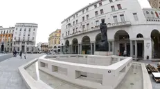 La statua di Mimmo Paladino se ne dovrà andare - Foto © www.giornaledibrescia.it