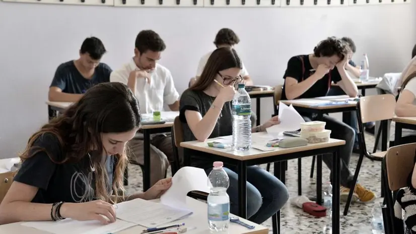 Studenti di scuola secondaria di secondo grado - © www.giornaledibrescia.it