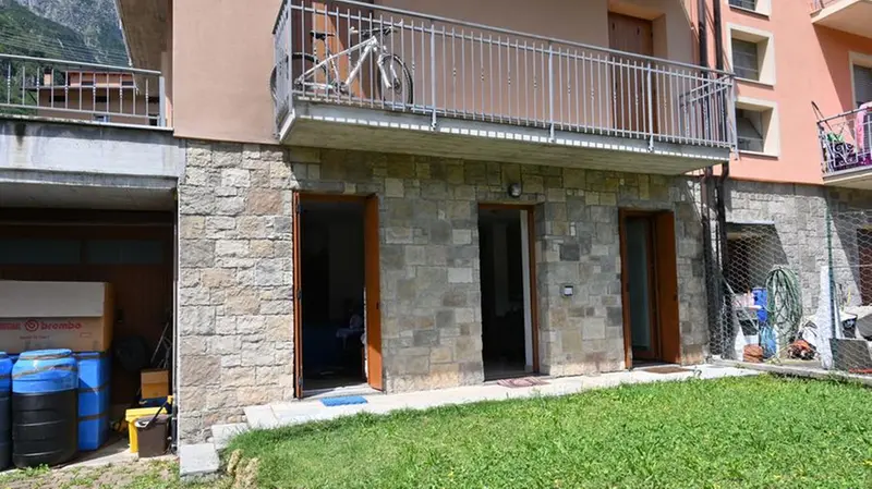 La casa in cui è avvenuto il duplice omicidio nel luglio 2013 - Foto Gabriele Strada/Neg © www.giornaledibrescia.it
