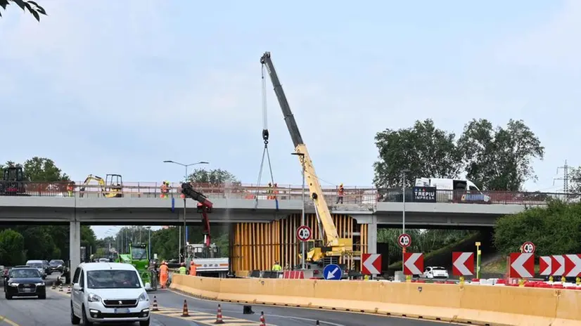 In tangenziale ovest iniziati i lavori al ponte di via Volturno