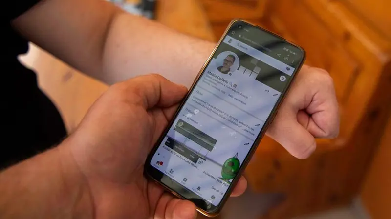 Gli usi dei microchip impiantati sottopelle - Ansa Andrea Fasani © www.giornaledibrescia.it