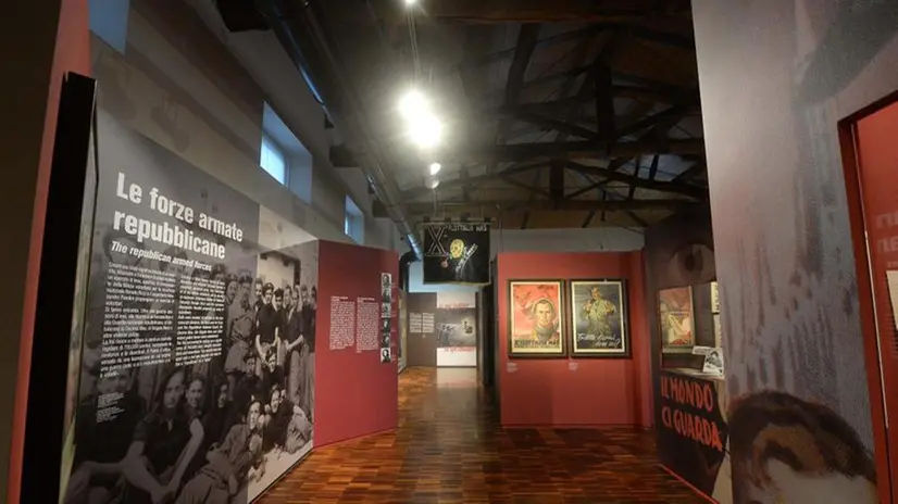 Le immagini in anteprima della mostra «L’ultimo fascismo» a Salò