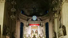 L'altare maggiore della chiesa a Quinzano - Foto © www.giornaledibrescia.it