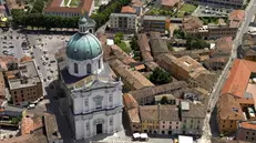 Il Duomo di Montichiari visto dall'alto - © www.giornaledibrescia.it