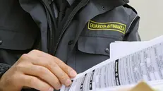 Guardia di Finanza al lavoro - Foto Ansa © www.giornaledibrescia.it