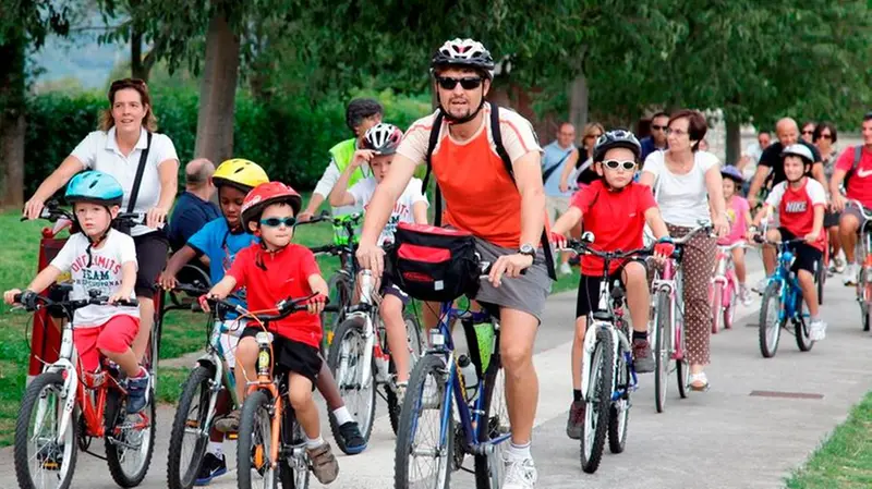 Chi viaggia in bici vorrebbe maggiori tutele - Foto © www.giornaledibrescia.it